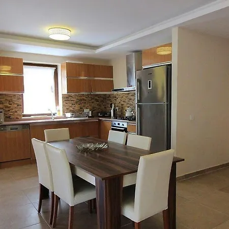 Country Villas Vilă